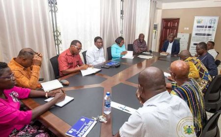 Government Delegation Presents 24-Hour Economy Policy to Speaker Ahead of July Launch