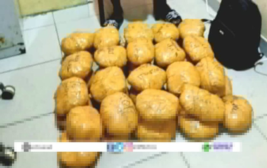 Police Arrest Suspect with 40 Parcels of Suspected Narcotics at Ayikuma