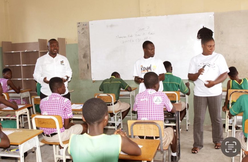 Dr. Emmanuel Appoh Mensah Encourages BECE Candidates in Gomoa East